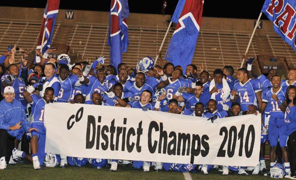 Sports Column: Panthers look for first out right district title since 2002 against Cedar Hill