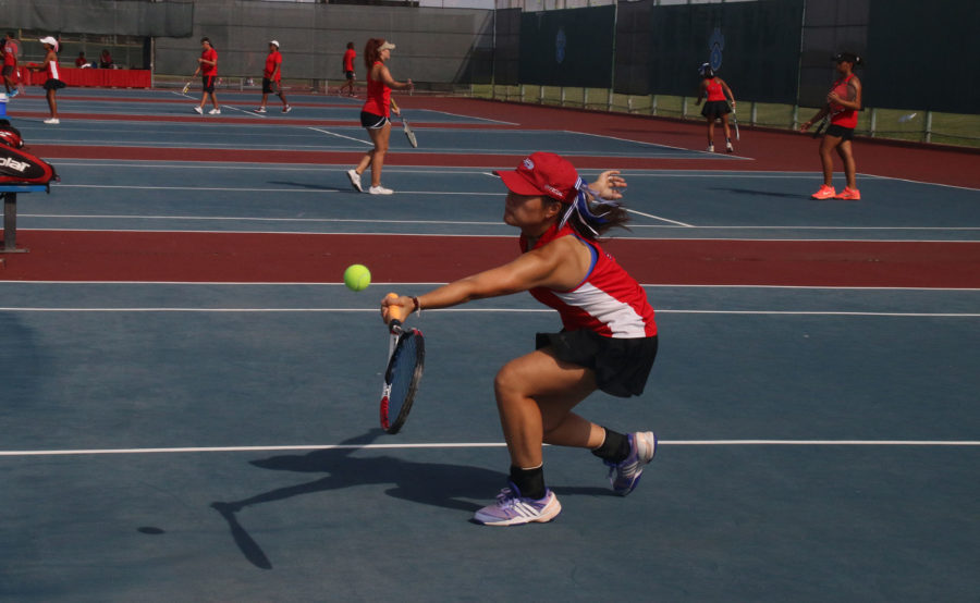 Varsity Tennis dominates Cedar Hill