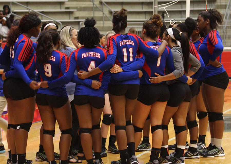 Varsity Volleyball wins against Irving