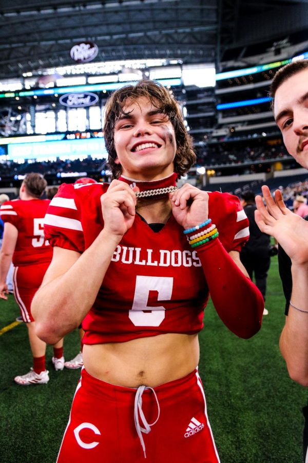 Senior Noah Paddie celebrates Carthages state title win at the UIL 4A division II championship at ATT stadium.